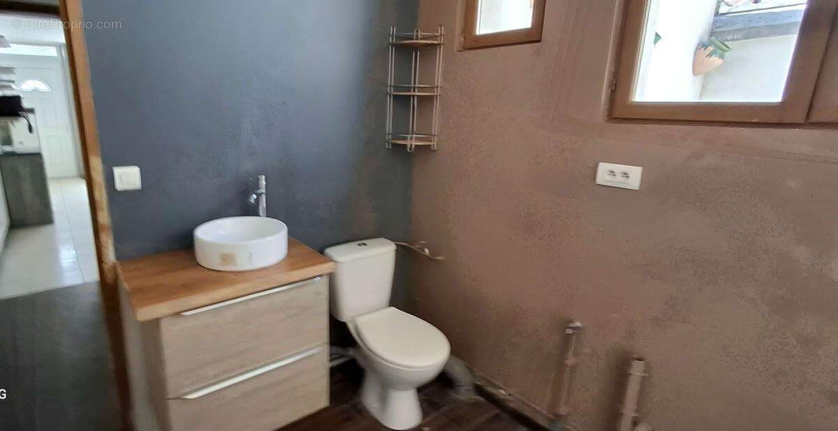 Maison à AILLANT-SUR-THOLON