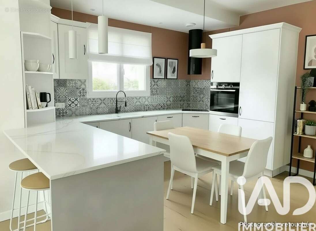 Maison 133 m² à Saint-Urbain  - photo 4