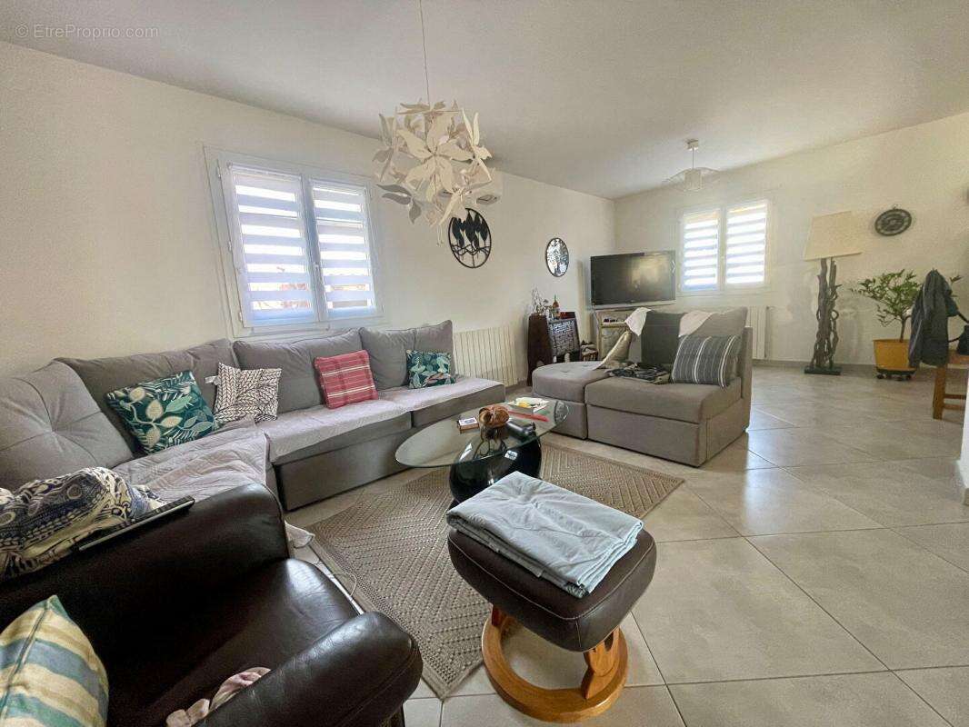 Maison à SAINT-MARTIN-DE-VALGALGUES