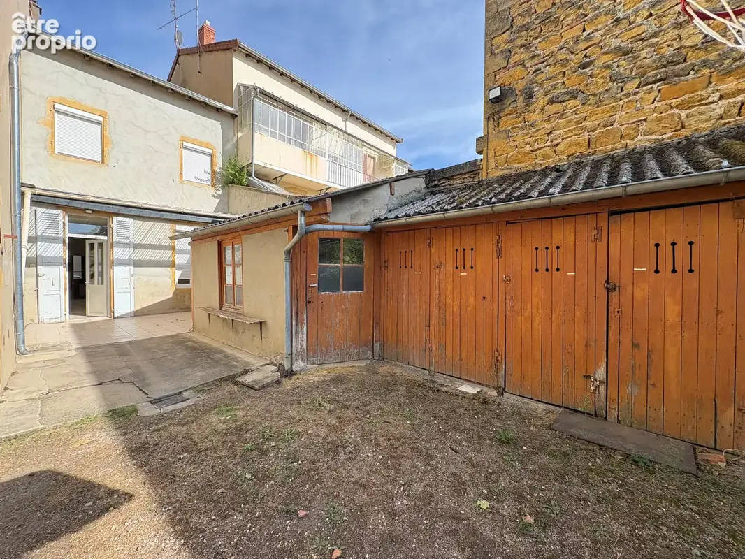 Charlieu - appartement de type 2 en rez-de-jardin avec terrasse et extérieur privatif - photo 7