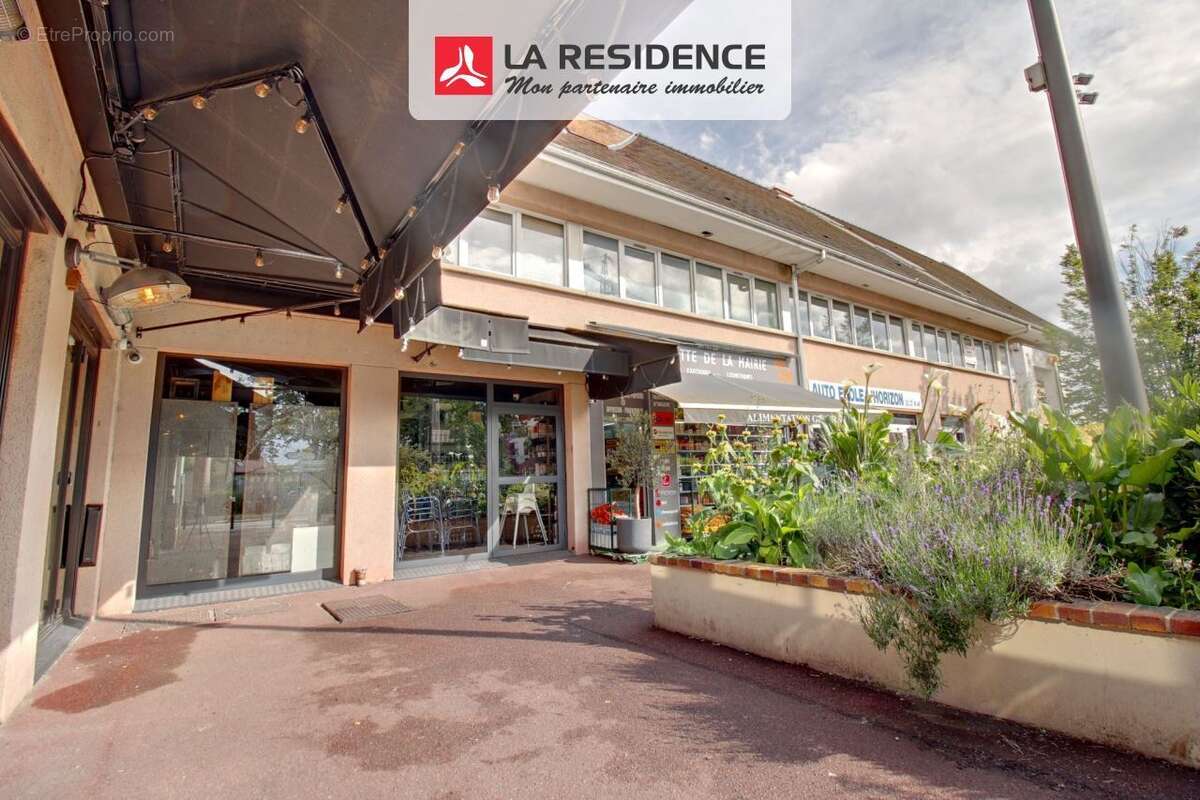 Appartement 750 m² à Eragny  - photo 2