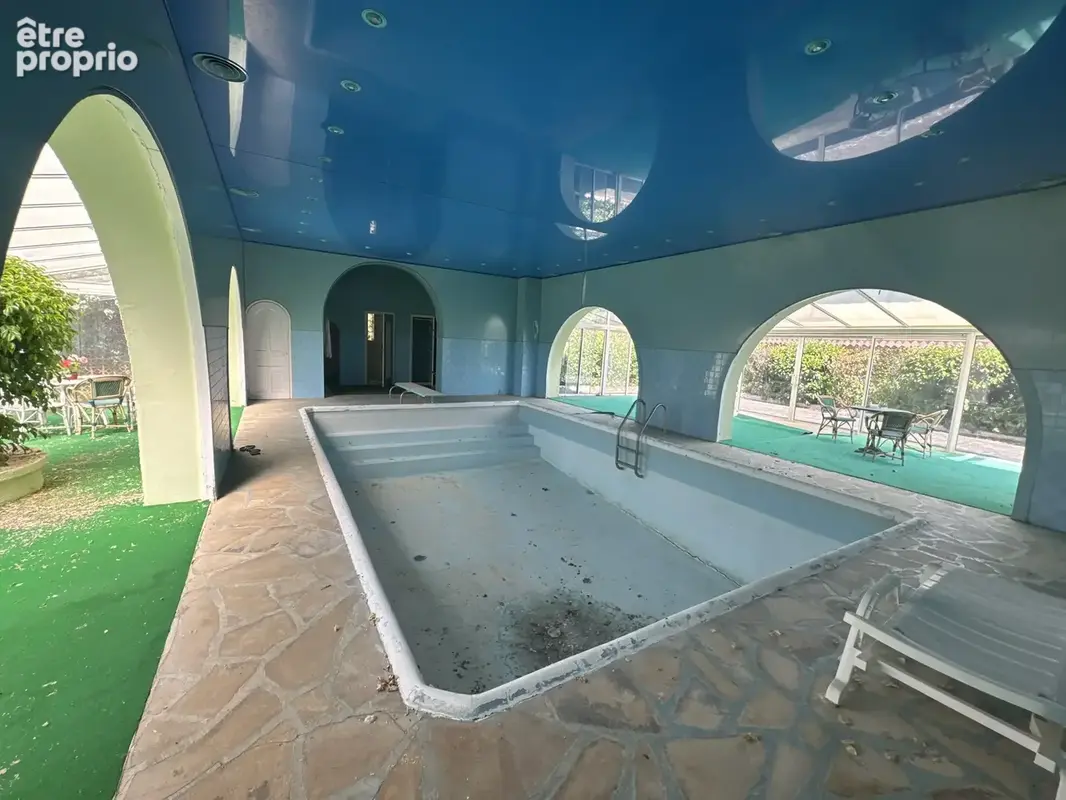 Ghisonaccia   maison de caractère avec fort potentiel   terrain de 2 705 m2   piscine intérieure - photo 15