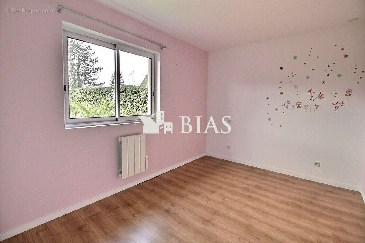 Maison 122 m² à Crosville-La-Vieille  - photo 7