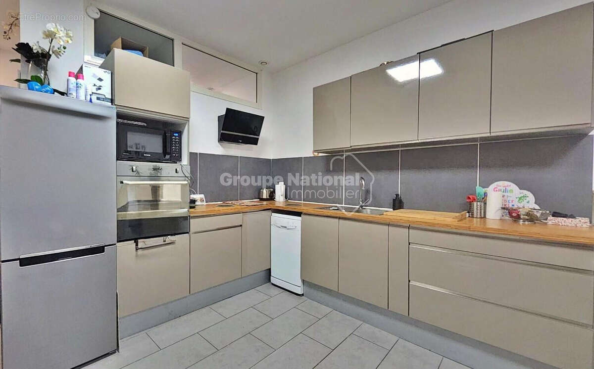 Commerce à MARSEILLE-5E