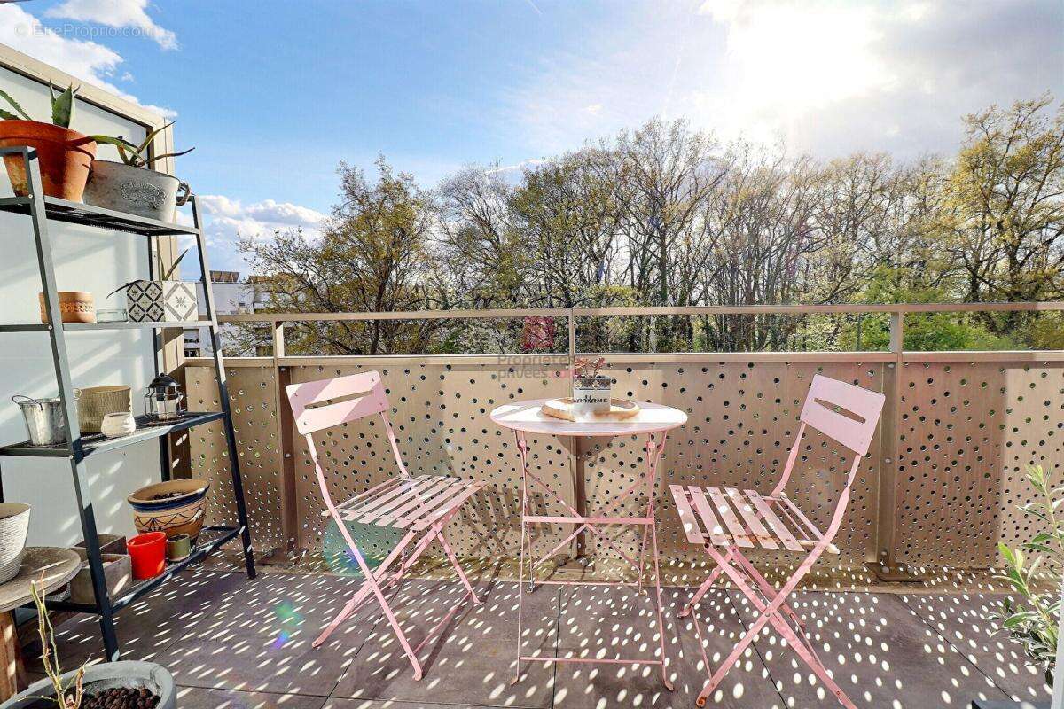 Appartement à SAINTE-GENEVIEVE-DES-BOIS