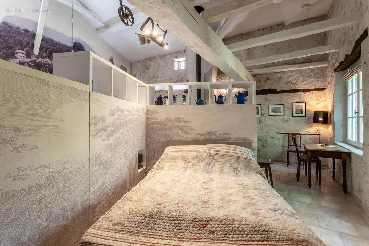 Maison à SAINTE-COLOMBE-DE-VILLENEUVE