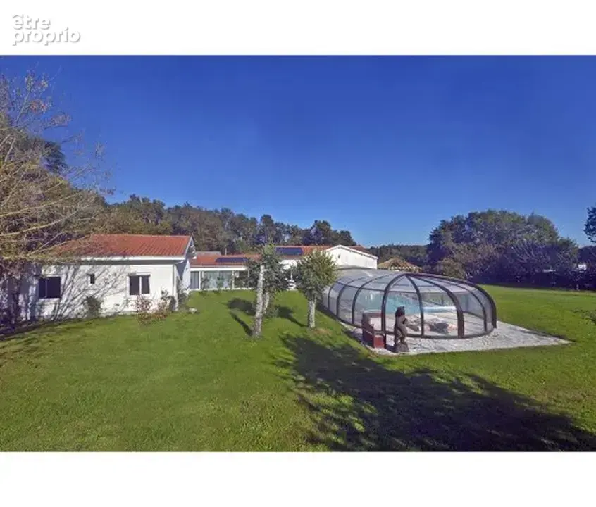 Maison à GREZAC