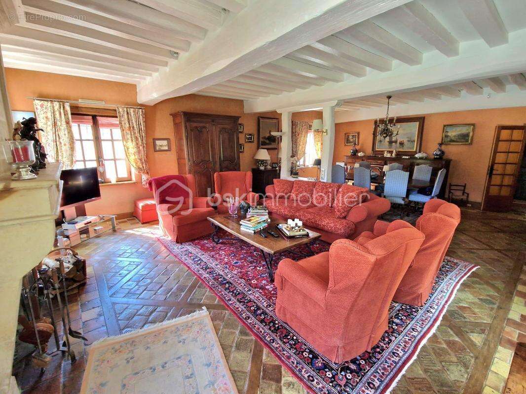 Maison à HOUDAN