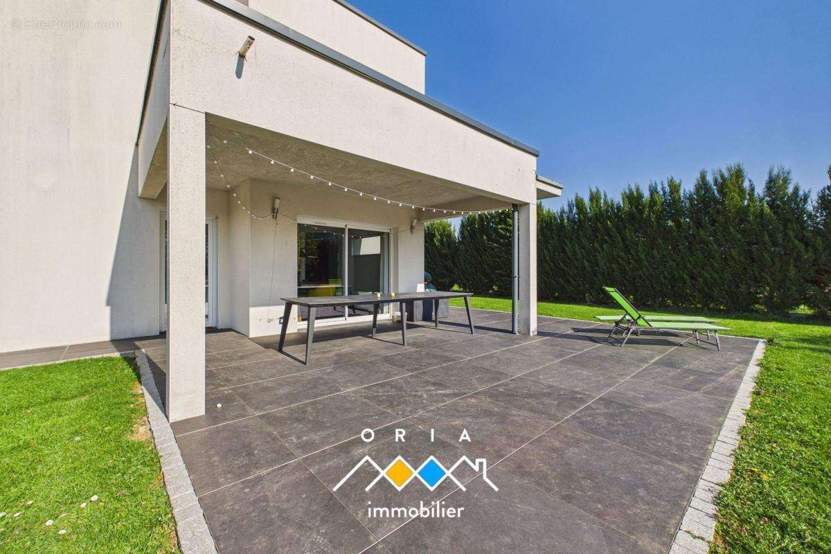 Maison à THIAUCOURT-REGNIEVILLE