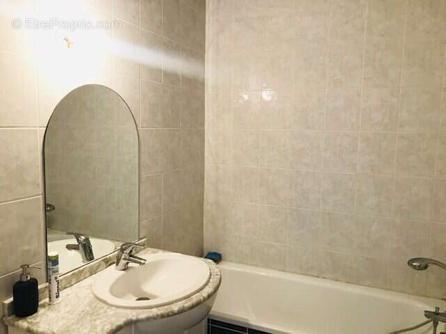 Appartement 61 m² à Saint-Etienne  - photo 8