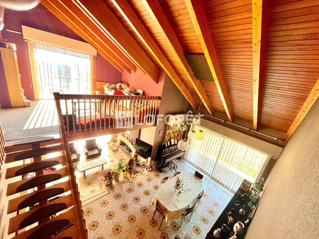 Maison à RIEUPEYROUX