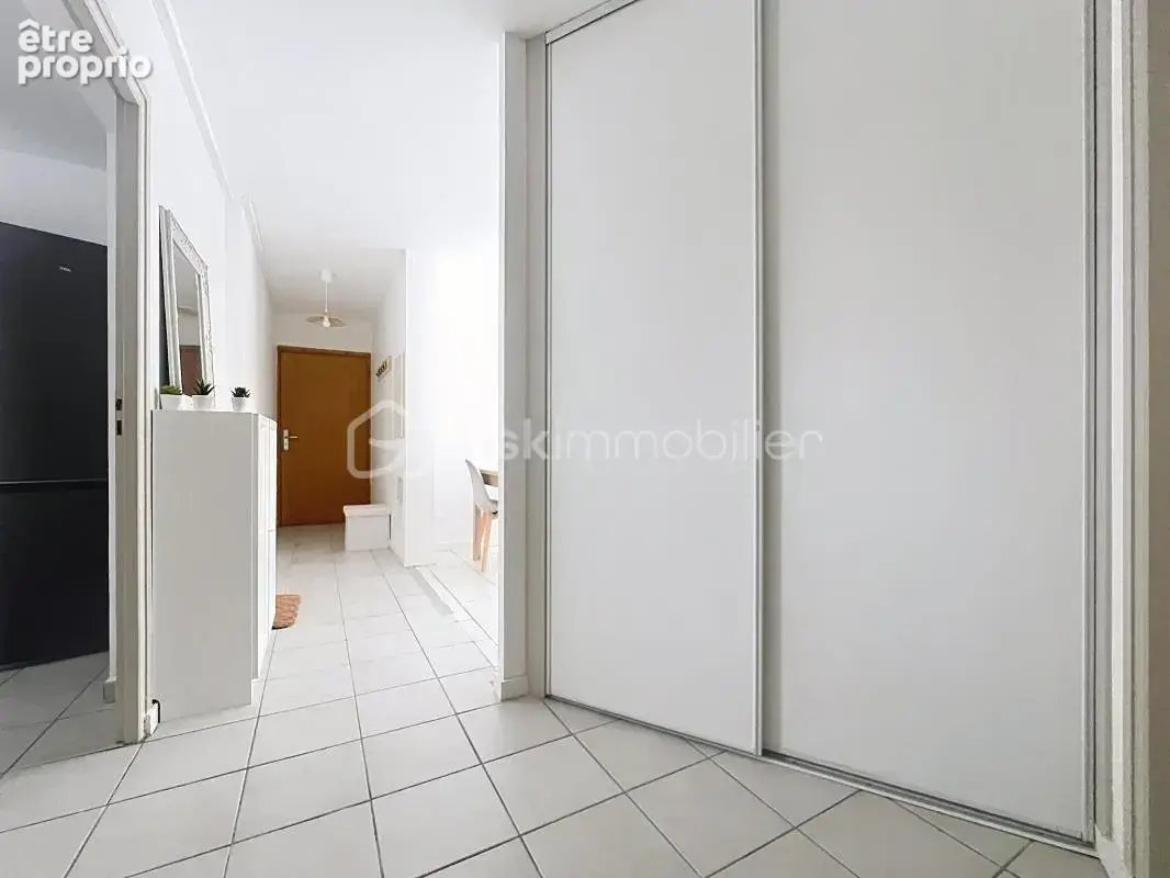 ***grenoble t2 de 51m2 un cocon en plein centre ville  dans rue calme*** - photo 14