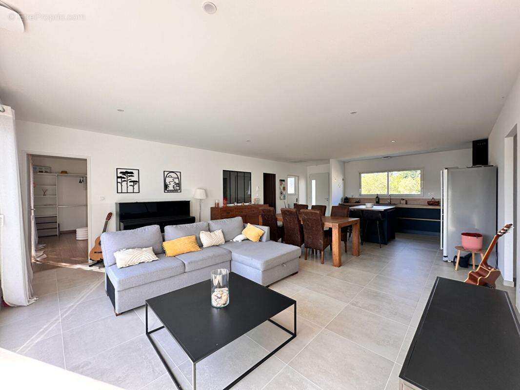 Maison 104 m² à Estillac  - photo 3