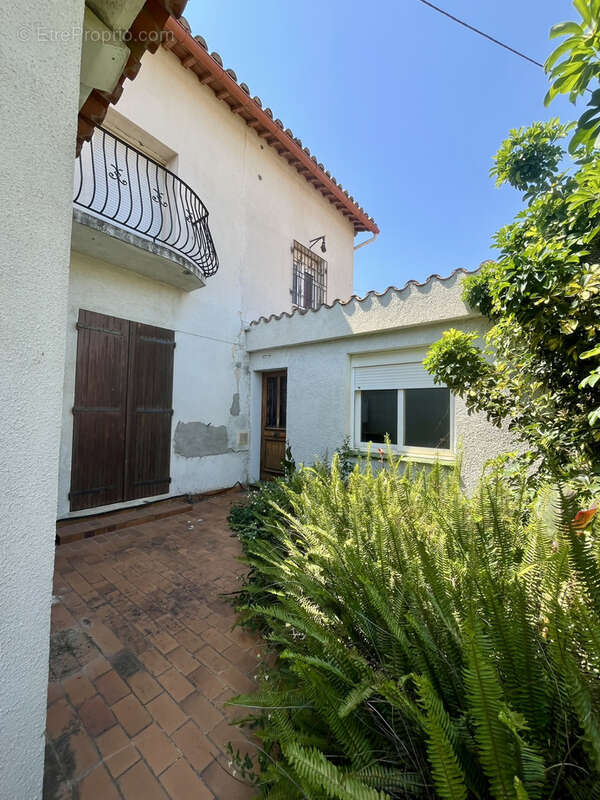 Maison de style comprenant 2 logements sur 1540m2 de parcelle divisible - photo 14