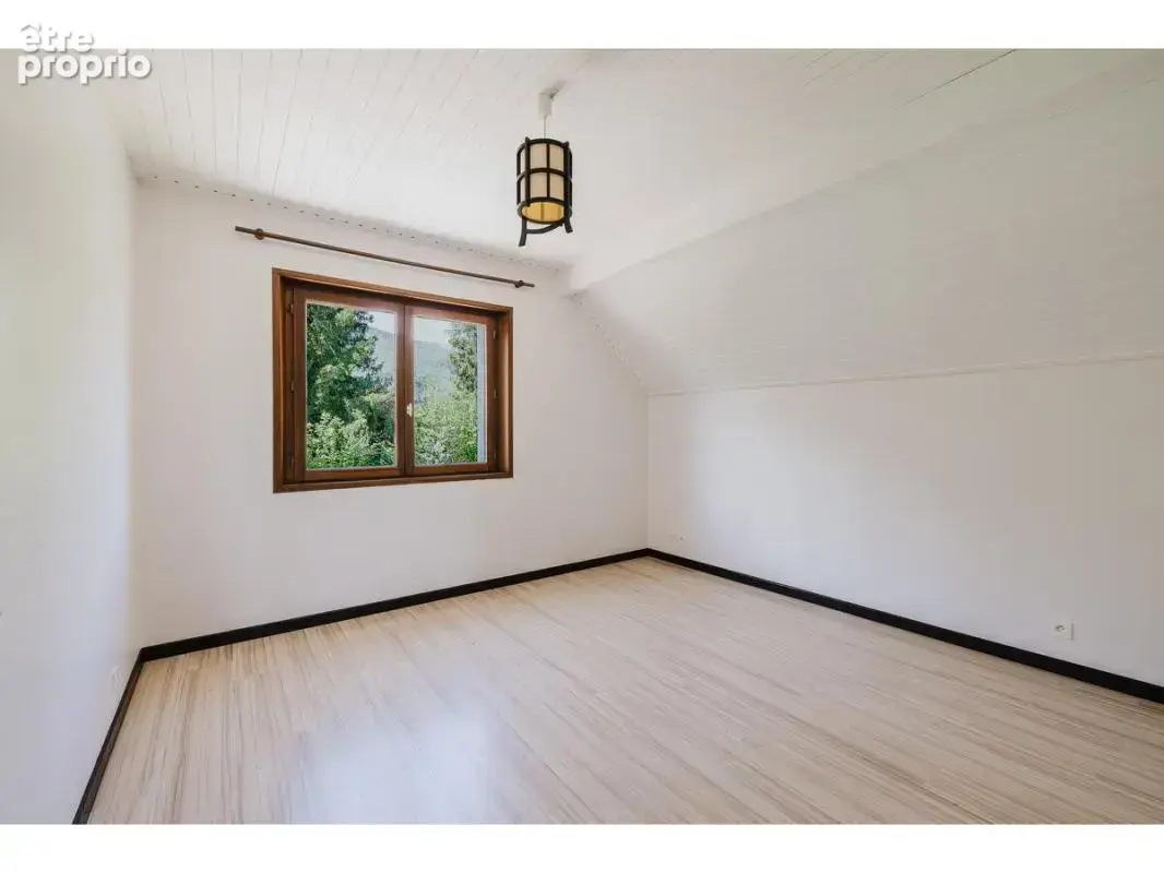 Maison 7 pièces 169 m² à vendre à Echenevex (01170) - photo 13