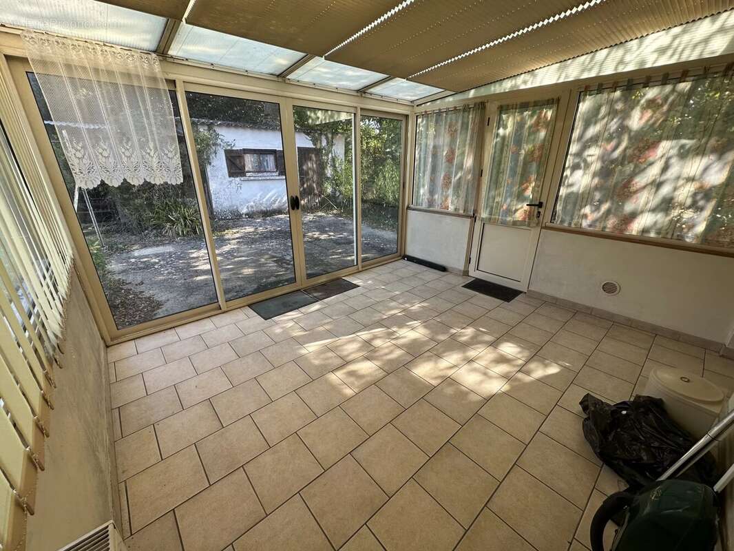 Pavillon sur sous-sol 5 pièces 75 m²,  piece de vie possible 40 m² - photo 18