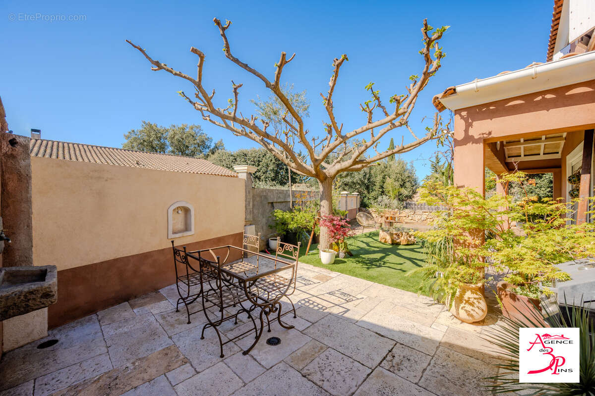 Maison 130 m² à Pierrefeu-Du-Var  - photo 7
