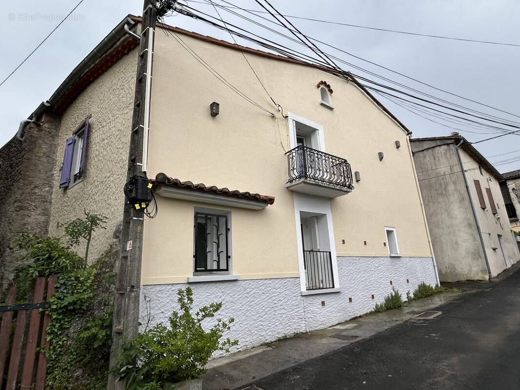 Maison à SAINT-JULIA-DE-BEC