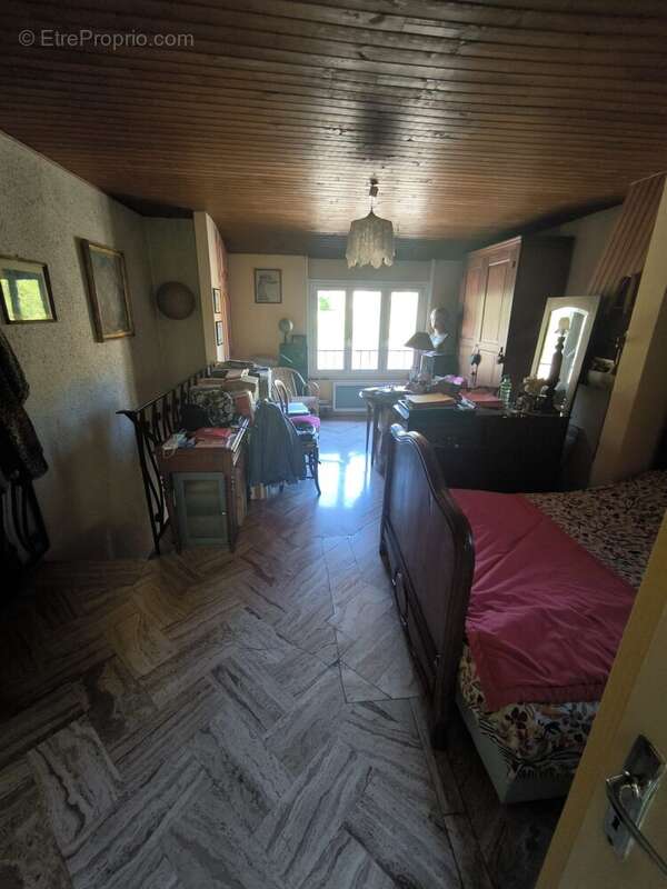 Maison à CHEZY-SUR-MARNE