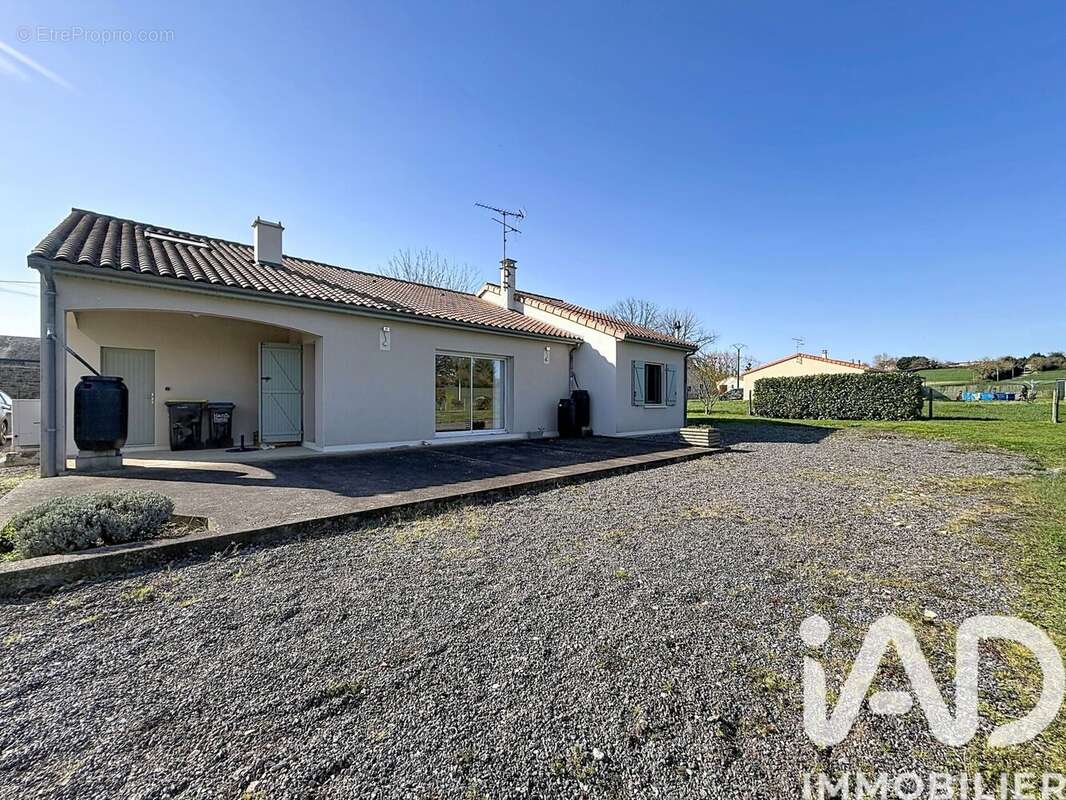 Photo 2 - Maison à MARIGNY-BRIZAY