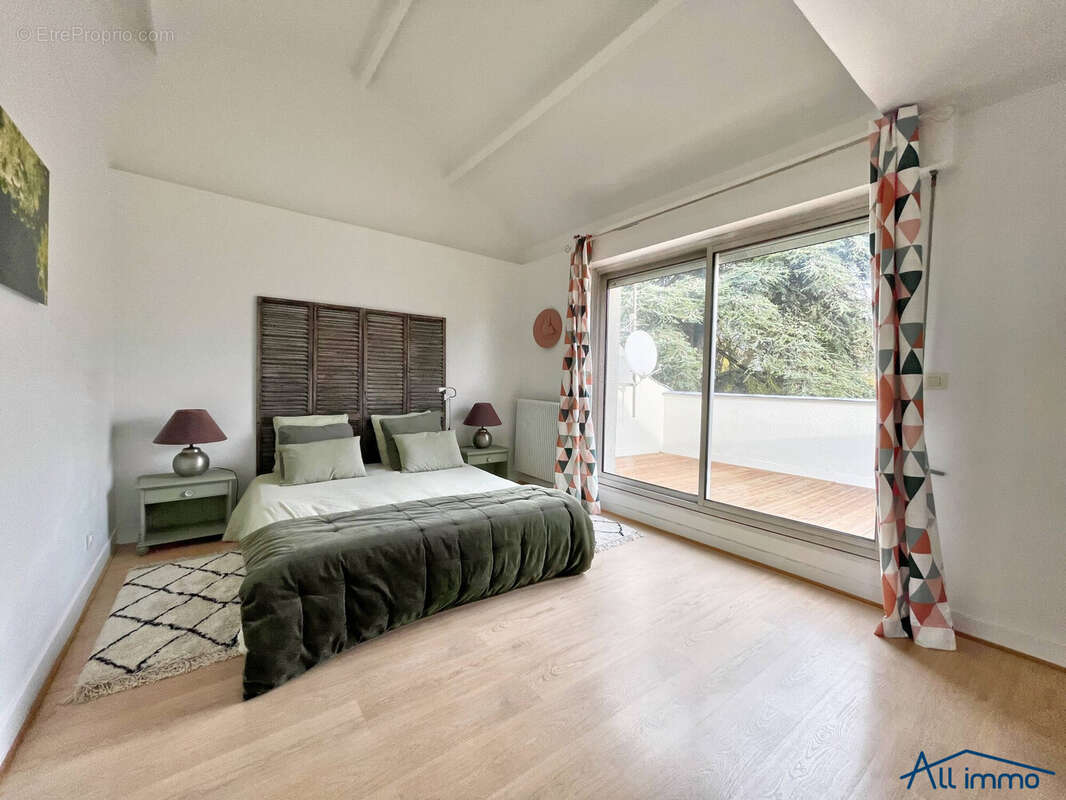 Maison à SUCY-EN-BRIE