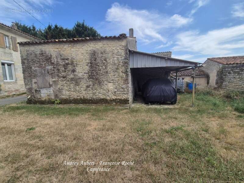 Maison à SAINT-SAVINIEN