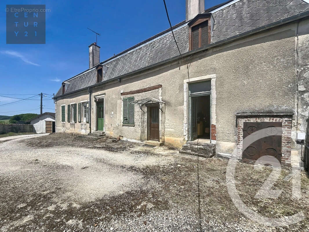 Maison 175 m² à Bertignolles  - photo 2