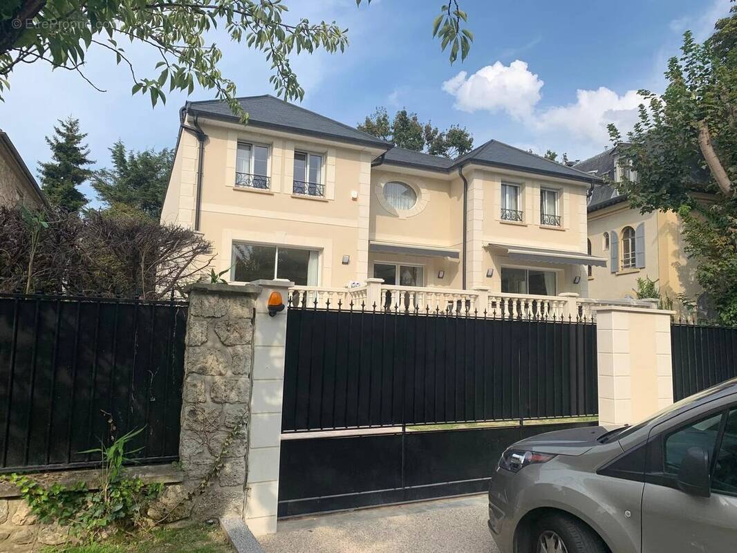 Maison à SAINT-CLOUD