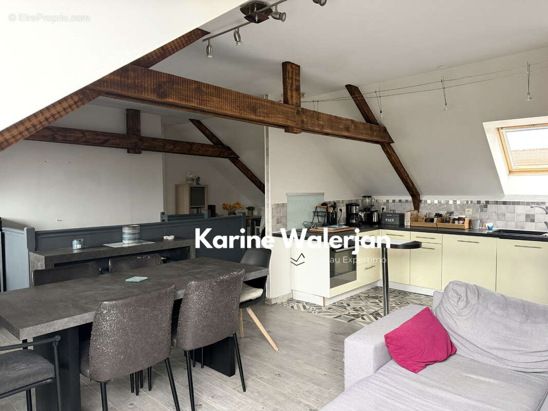 Appartement à COURRIERES