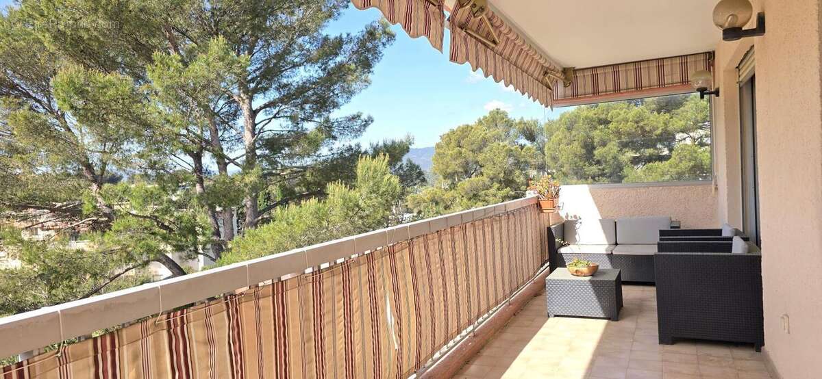 Appartement à LE CANNET