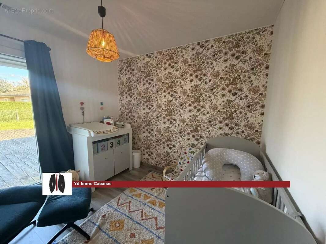 Maison 4 chambres avec beau terrain et garage - photo 6