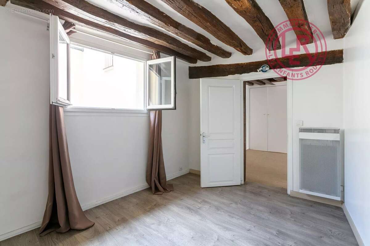 Appartement à PARIS-4E
