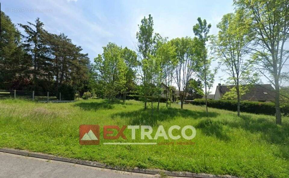 Terrain à BREUILPONT