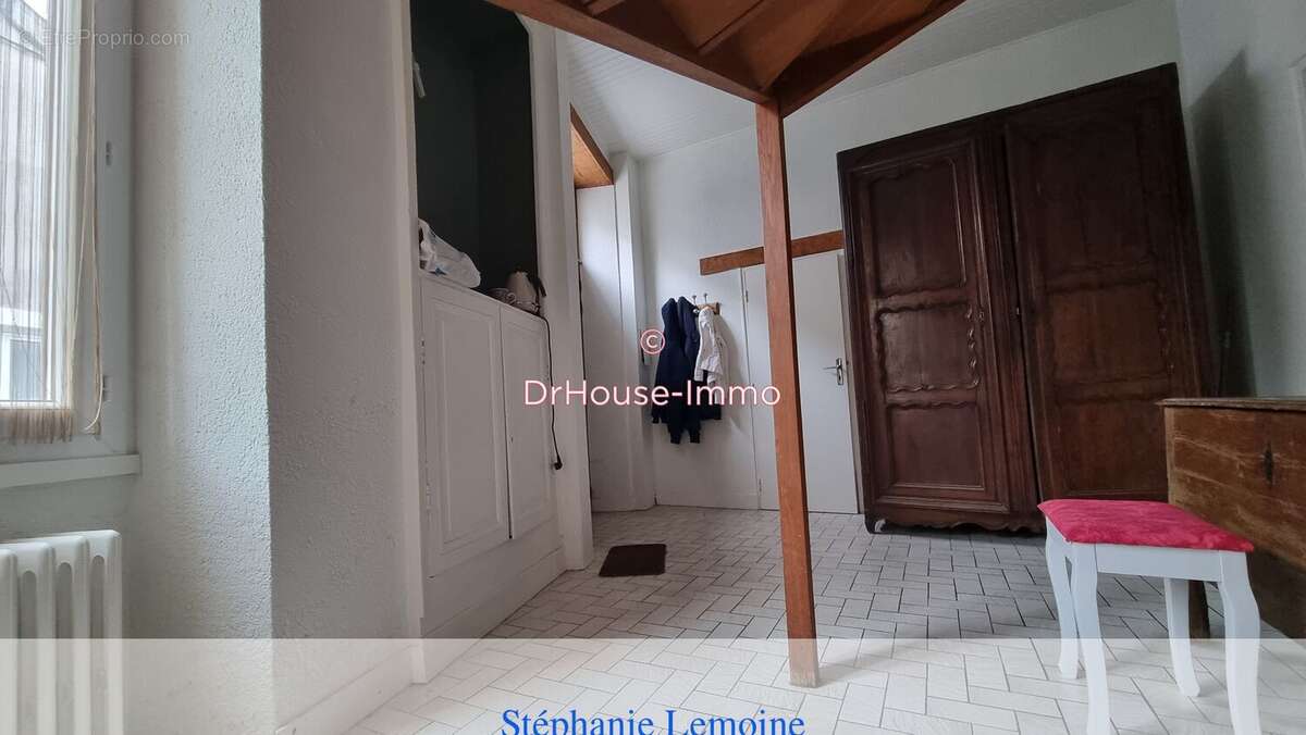Maison 177 m² à Cluis  - photo 8