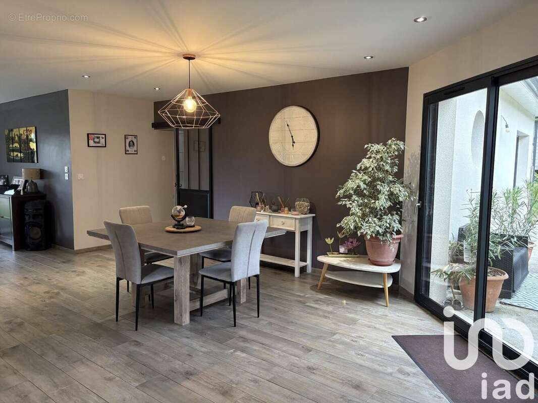 Maison 144 m² à Tourriers  - photo 9