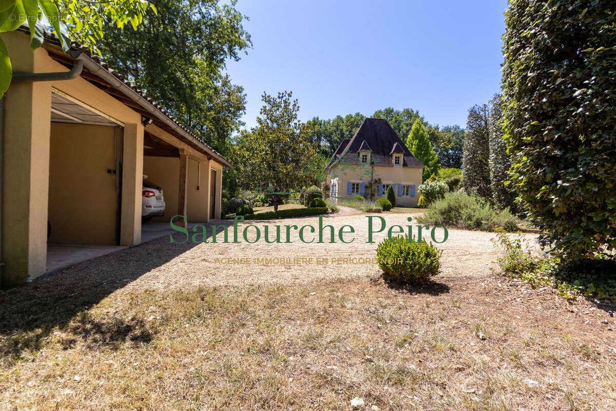 À Sarlat - Périgord Noir - photo 36