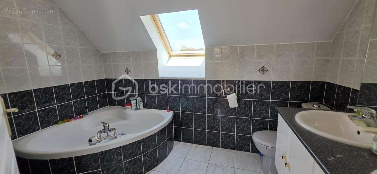Maison 122 m² à Montardon  - photo 16