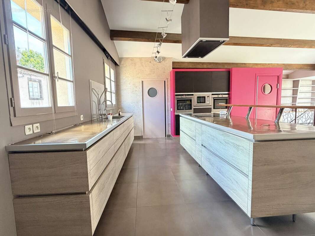 Maison 215 m² à Riom  - photo 3
