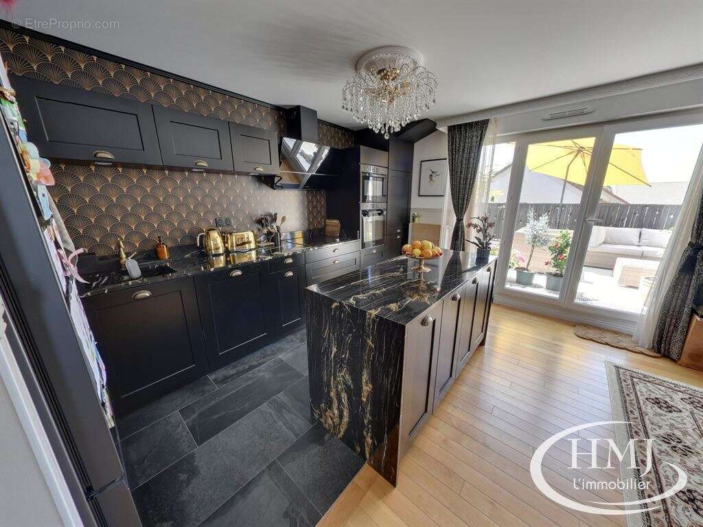 Appartement à LISSES