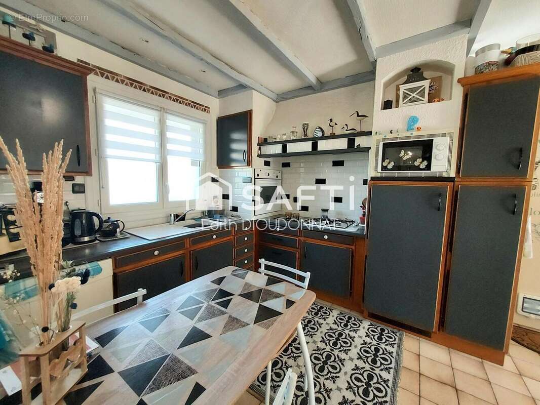 Photo 2 - Maison à VENANSAULT