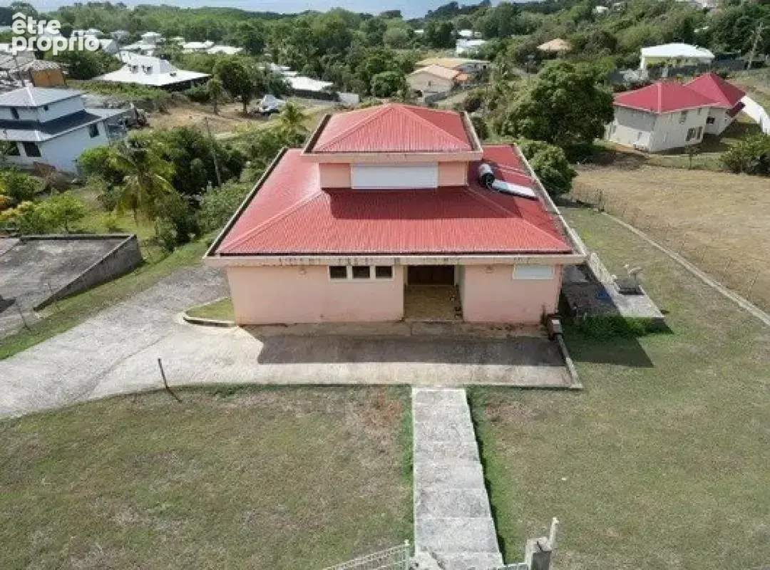 Maison F5 spacieuse avec jardin au François - photo 3