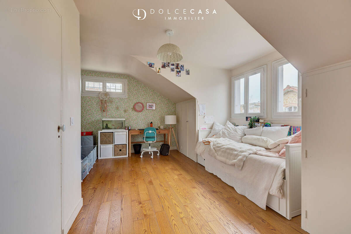 Maison à LE PERREUX-SUR-MARNE