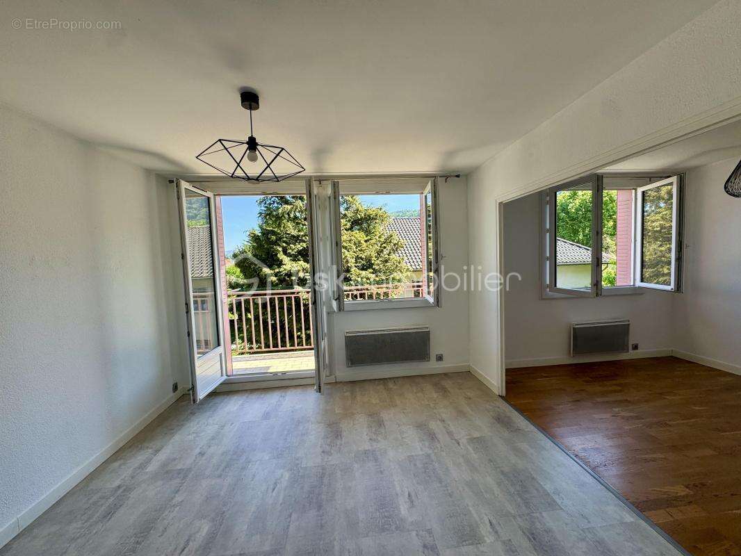 Appartement à POISAT