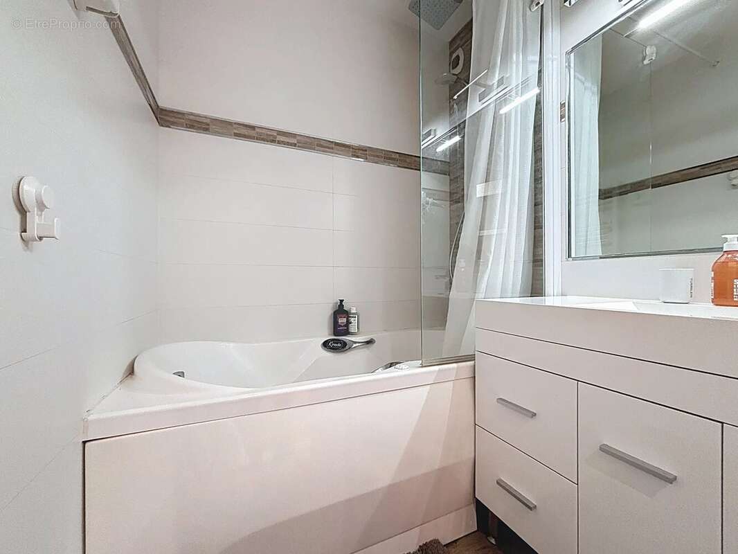 Appartement à SAINT-ETIENNE-DE-TINEE