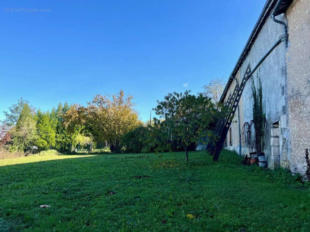 Maison à BOUTEILLES-SAINT-SEBASTIEN