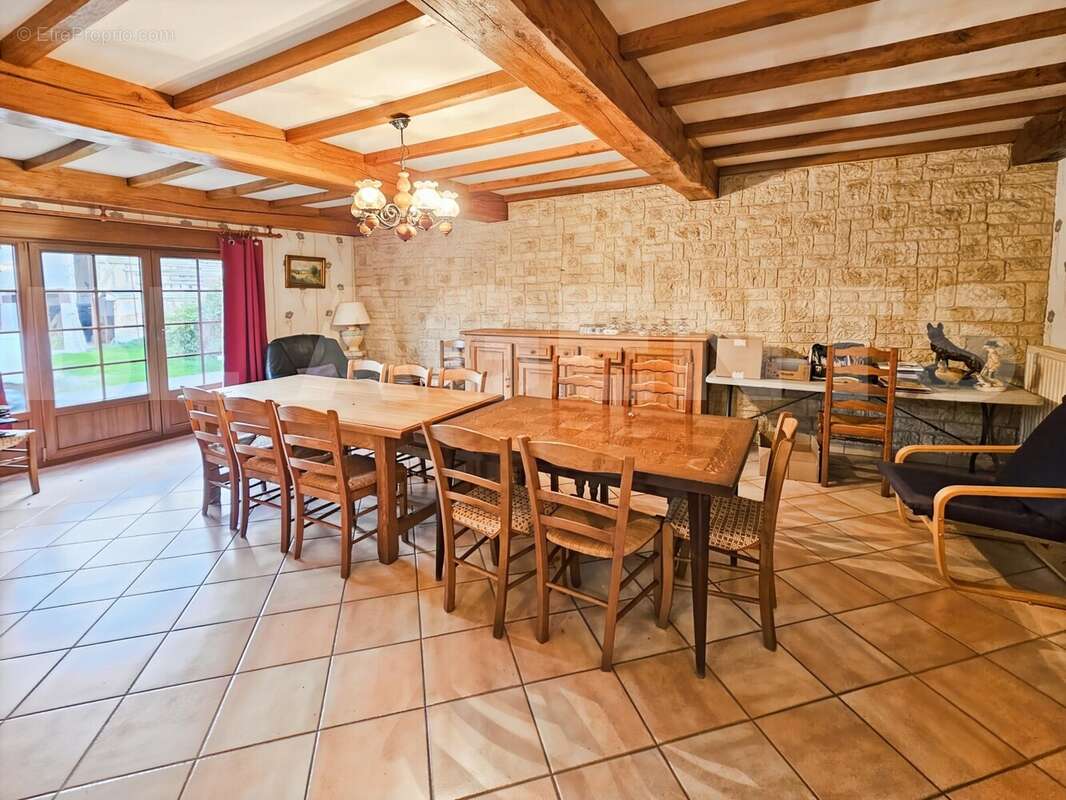 Photo 3(8) - Maison à TAILLETTE