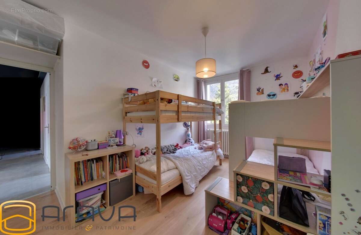 Appartement à SAINT-EGREVE