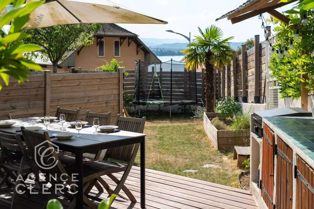 Appartement à VEYRIER-DU-LAC