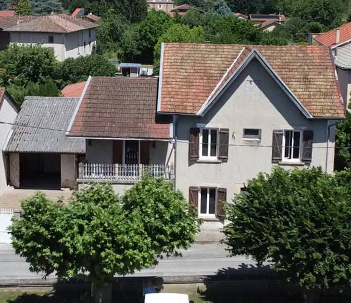 Maison à VIRIVILLE