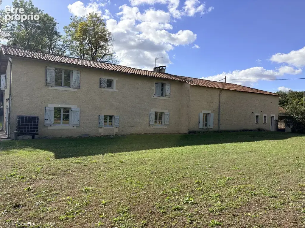 Belle Maison en Pierre avec 4 Chambres et Beau Parc Arboré - photo 39